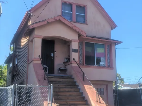 2829 Magnolia St, Oakland, CA 94608