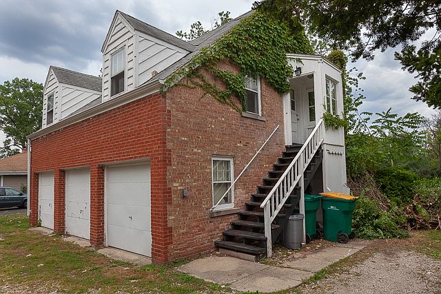 1st image of 316 E Chicago Ave