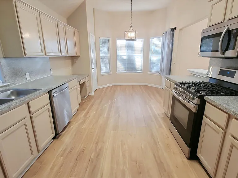 1248 Lacey Oak Loop — Photo 5