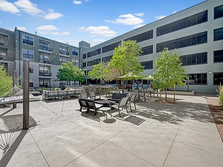 The Metro Apartments — Photo 16
