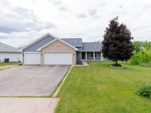 912 Meadow Ln, Winnebago, IL 61088