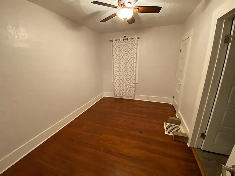 715 S Green St — Photo 25