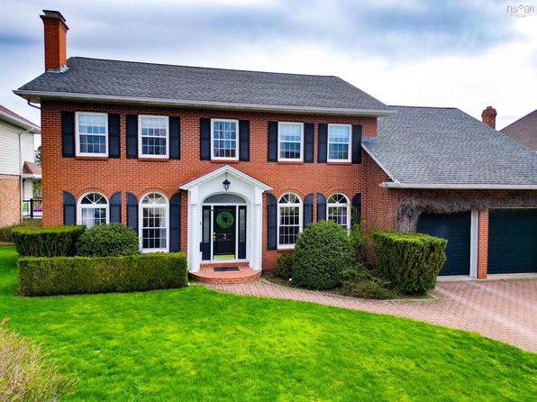 3 Chessvale Close, Halifax, NS B3M 4C6