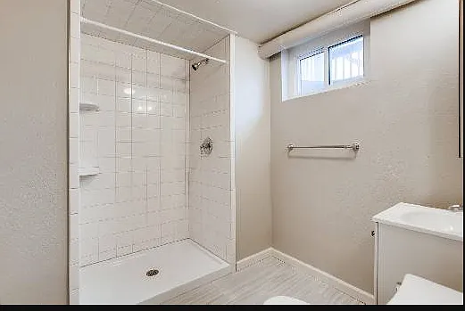 1315 S Kearney St — Photo 9