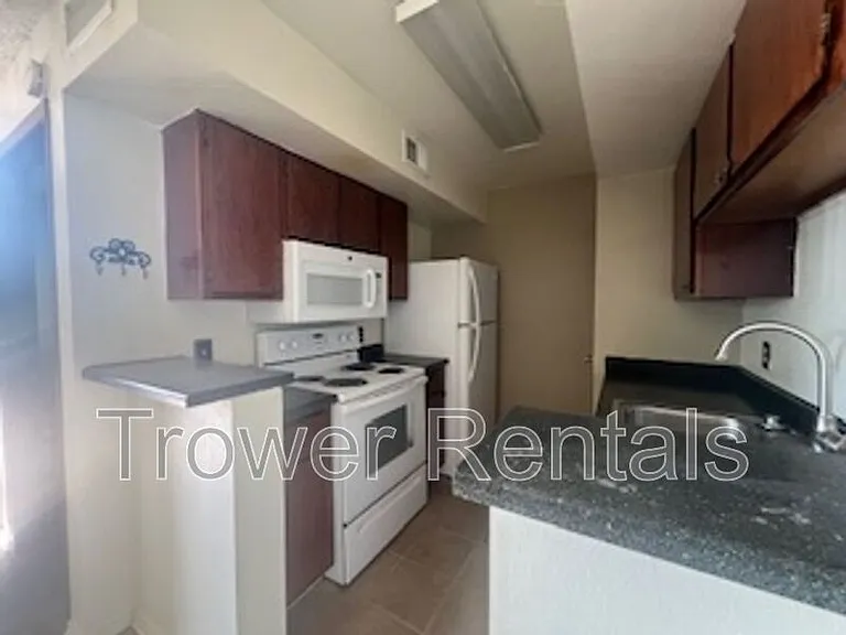 6701 Eastridge Rd #1106 — Photo 5