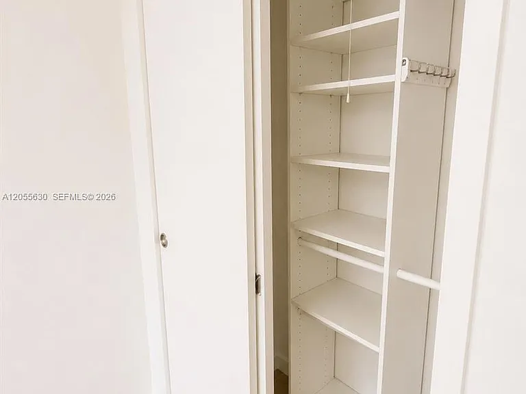 2250 Bay Dr #4 — Photo 7