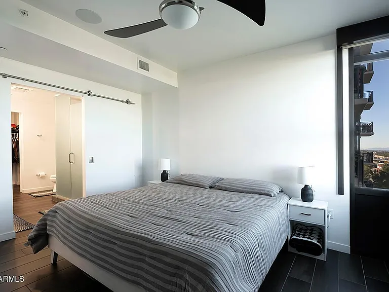 200 W Portland St #820 — Photo 25