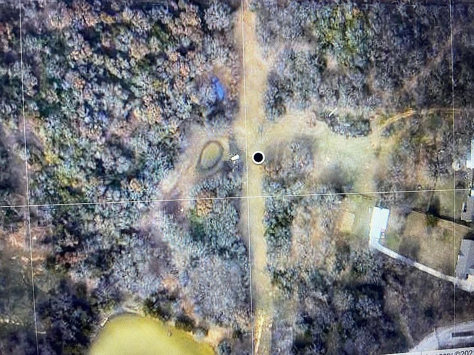 2nd image of 1941 Callender Rd