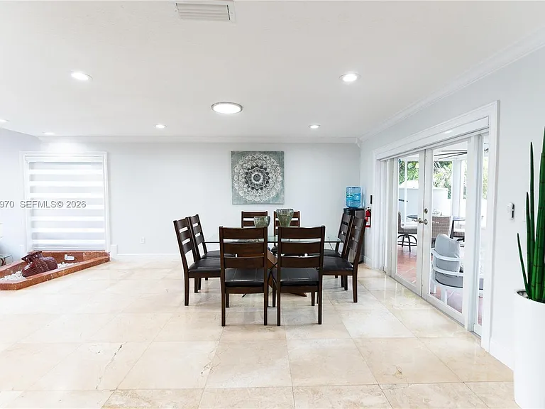 12040 SW 43rd St — Photo 9