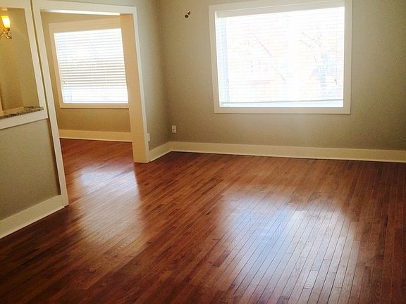 2nd image of 4326 Roanoke Pkwy APT 301