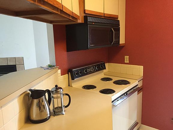 Full size oven, large microwave