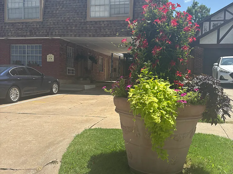 922 NW 21st St #12 — Photo 19
