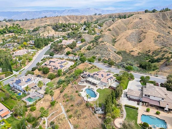 5th image of 1910 Mesa View Dr