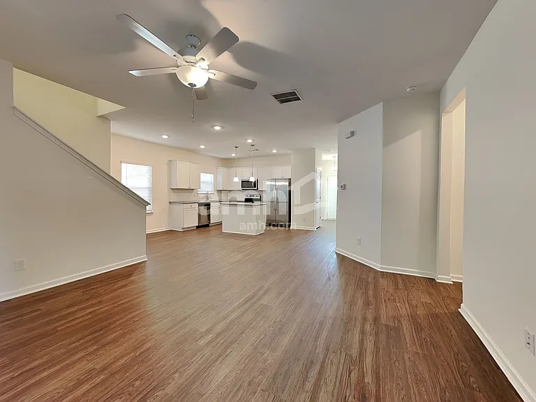 307 Camp Dr — Photo 4