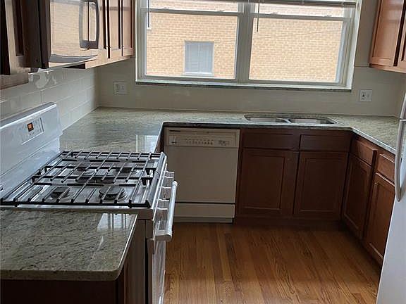 2nd image of 900 Purdue Ave #2S