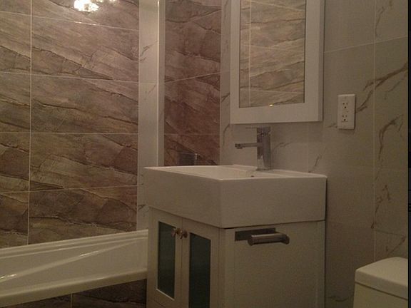 4th image of 164 Throop Ave APT 1B