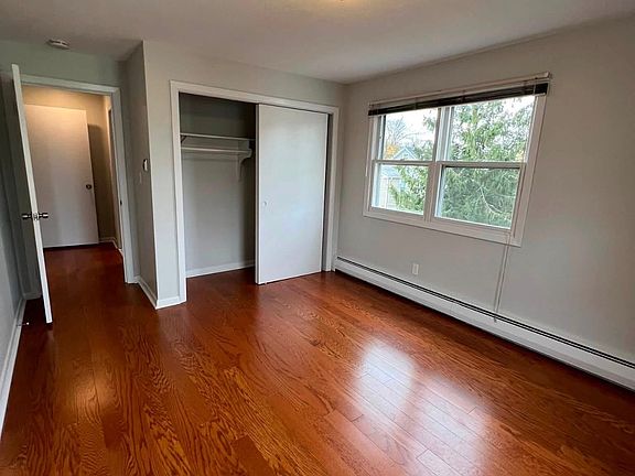 5th image of 45 Swan St #43