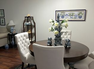 116 Hilltop Dr #116, Weatogue, CT 06089