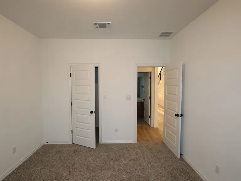 401 Mangold Dr — Photo 14
