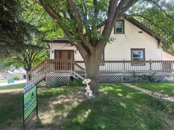 403 N 9th Ave, Broken Bow, NE 68822
