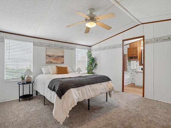 4th image of 4434 Wildwood Cir