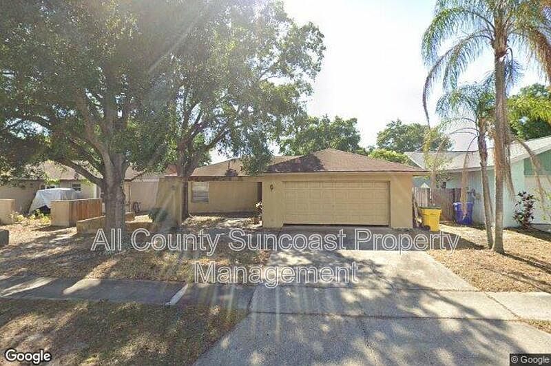 1st image of 3257 Carriage Dr