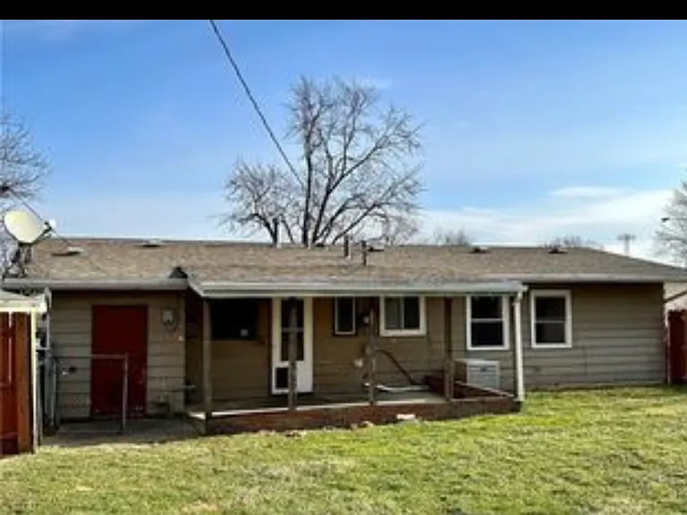 1173 Frost Cir — Photo 3