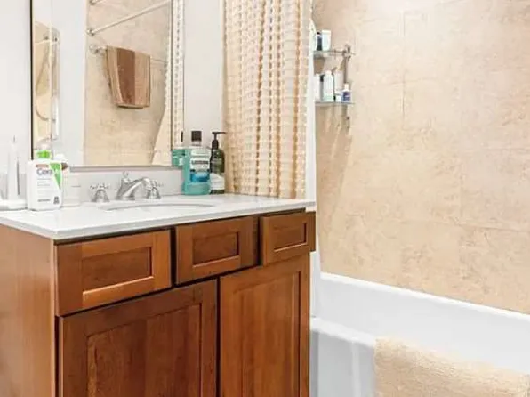 310 East 46th Street image 3 of 7