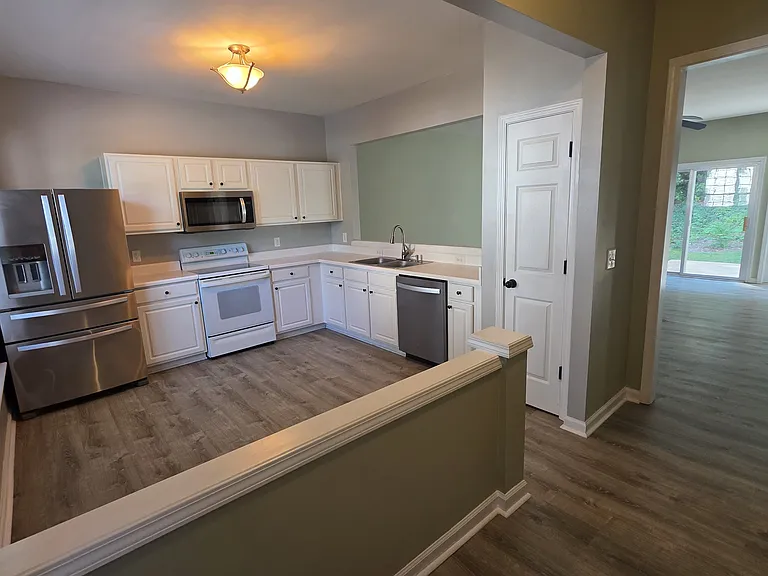 4246 Vienna Crest Dr — Photo 5
