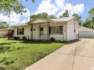 1307 Fenley Ave, Pekin, IL