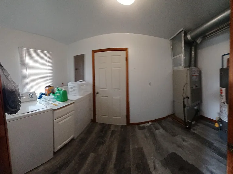721 E Park St — Photo 6