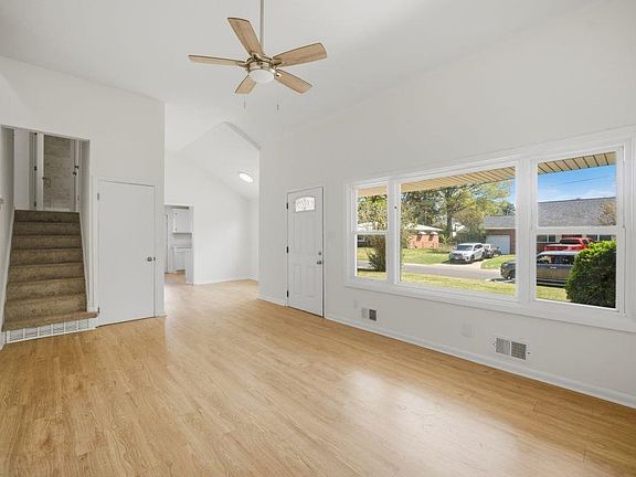 5th image of 7413 Patrician Rd