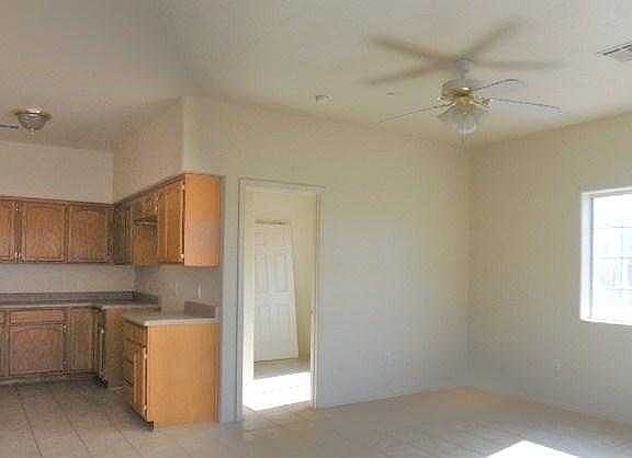 Living room Unit B