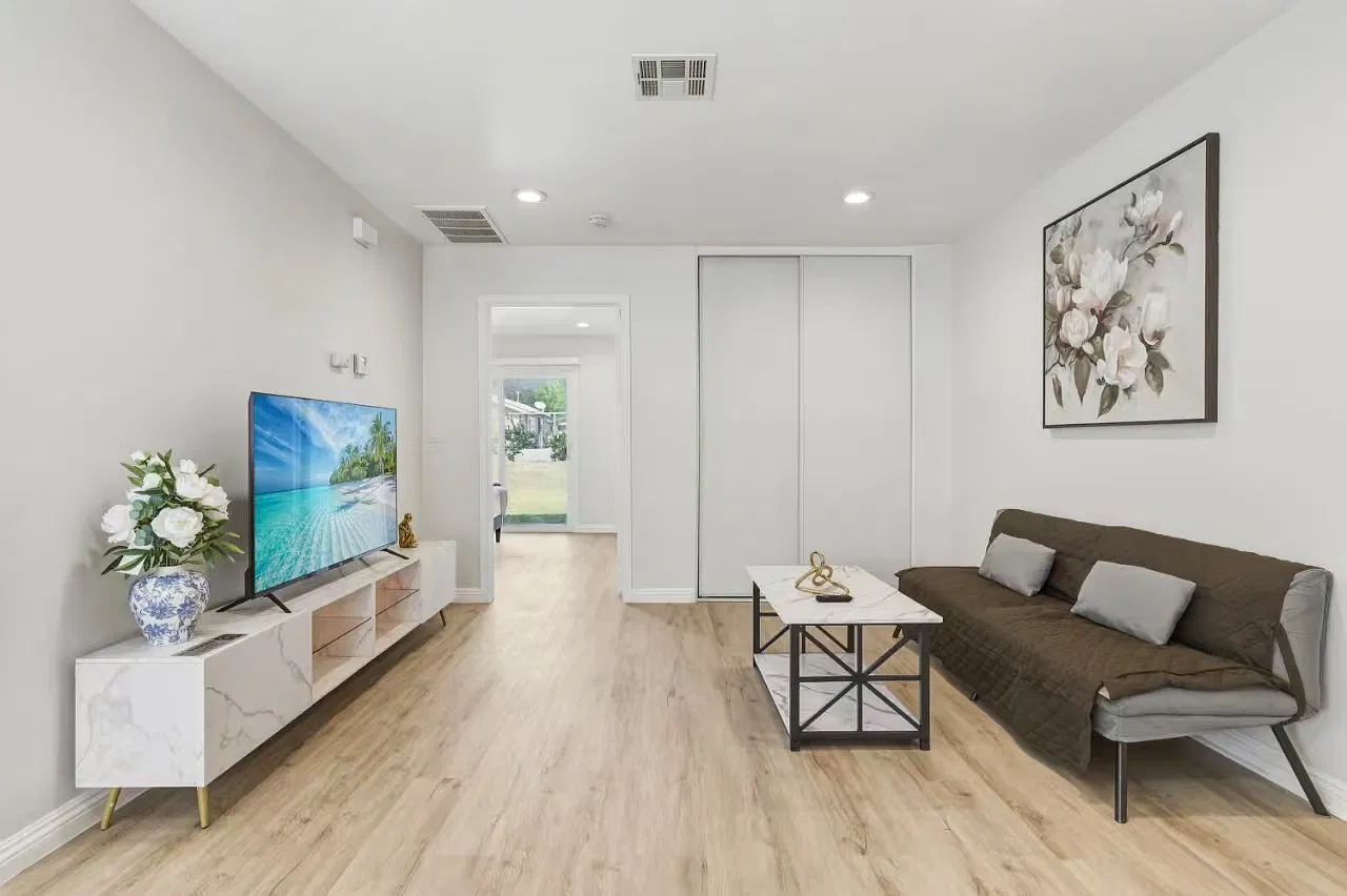 1 bed, 600 sqft, $1,800 — Photo 3