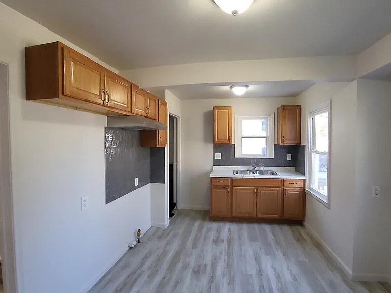 Kitchen/Dining Area