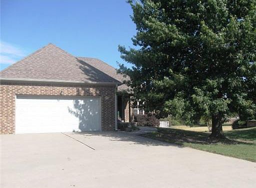 1st image of 520 Primrose Ave