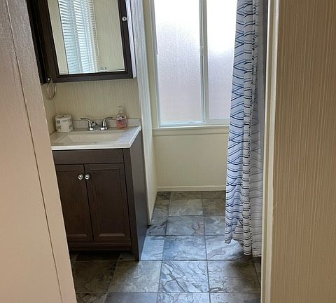 5th image of 2709 1/2 W 182nd St