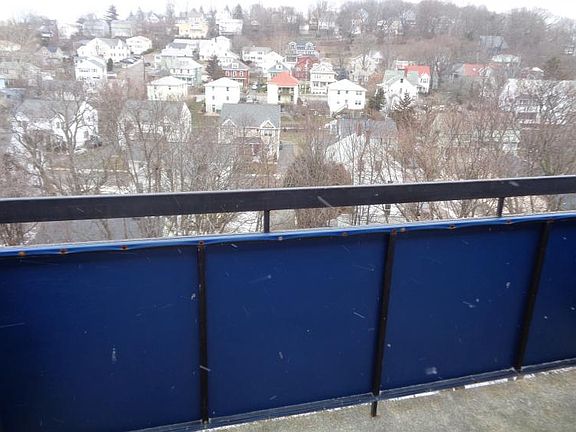 4th image of 32 Whites Ave #7703