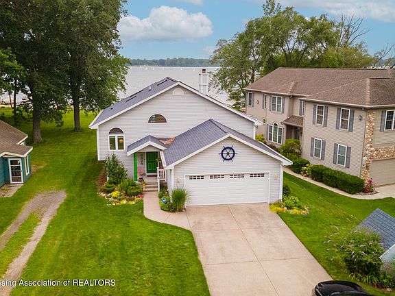 3rd image of 6225 E Lake Dr