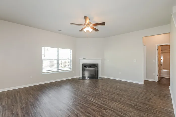 1321 Eldrick Ln — Photo 4