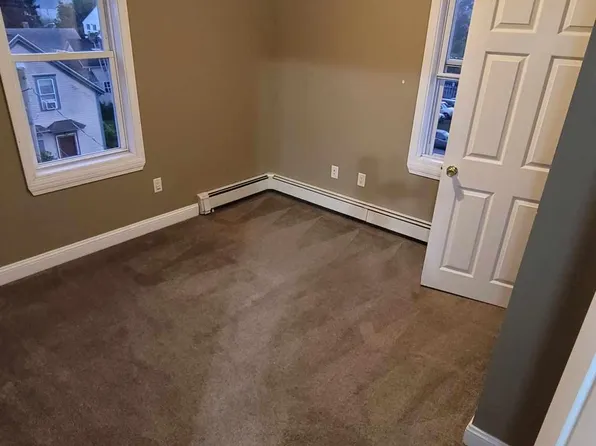 81 Hamlet St #3, Fall River, MA 02724