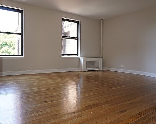 3rd image of 901 Washington Ave #510