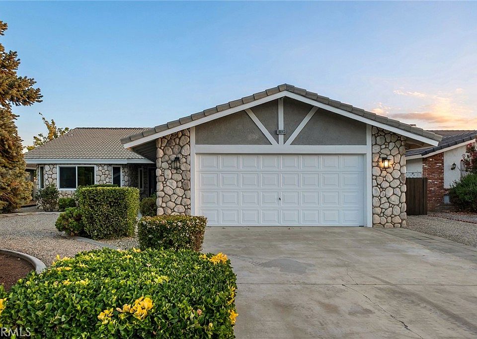 1st image of 18043 Sunburst Rd