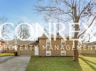 911 Ridge Dr, Belton, MO 64012