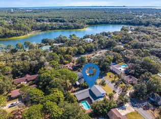 37 Walnut Ave, Shalimar, FL 32579