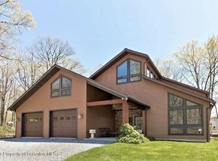 244 Windsor Way #L-12, Roaring Brook Township, PA 18444