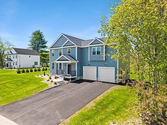 3rd image of 12 Valley Run Dr
