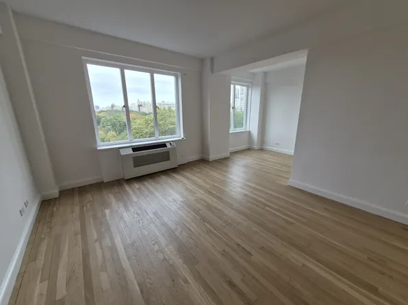 40 Central Park South image 4 of 30