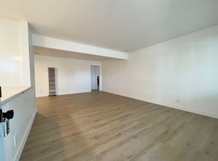 241 Chester Way APT 2, Oxnard, CA 93033