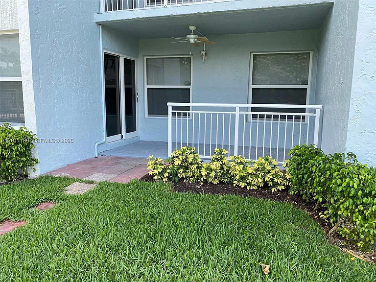 455 S Pine Island Rd #110C — Photo 23